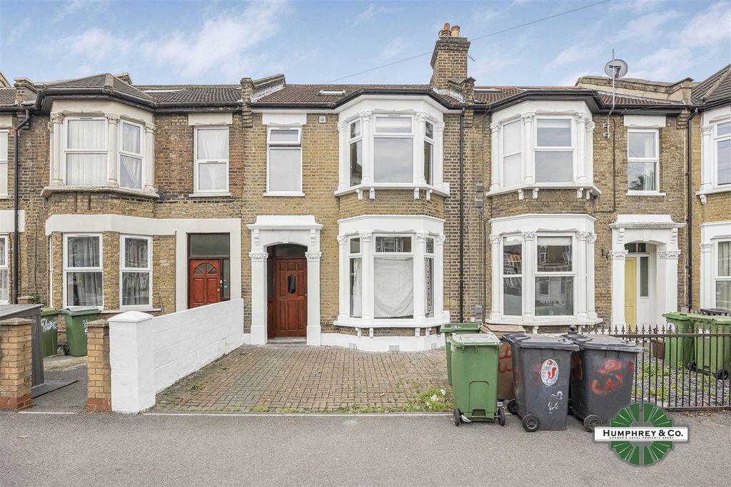 Property photo 1 of 25 93 Grove Green Road -024.Jpg