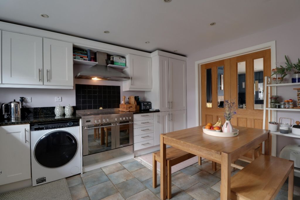 Property photo 3 of 15 Kitchen Diner