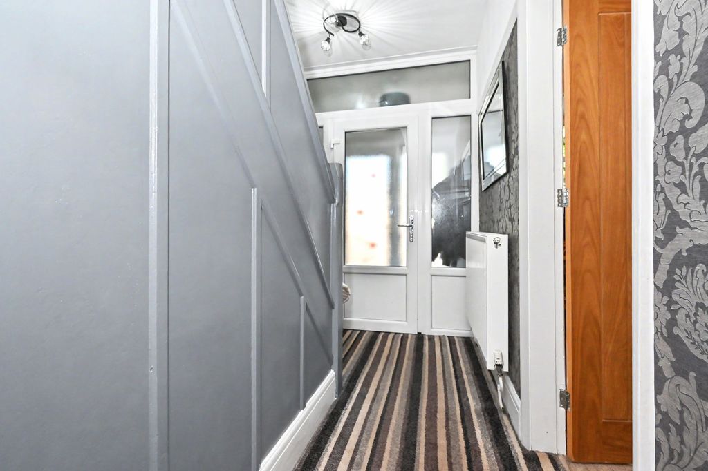 Property photo 2 of 28 Hallway
