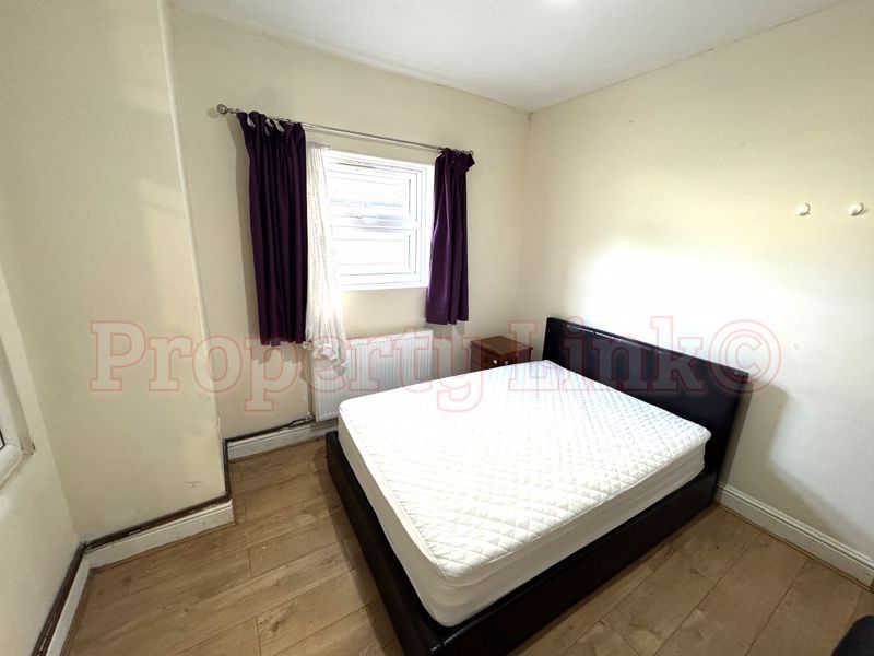 Property photo 3 of 10 Photo 4