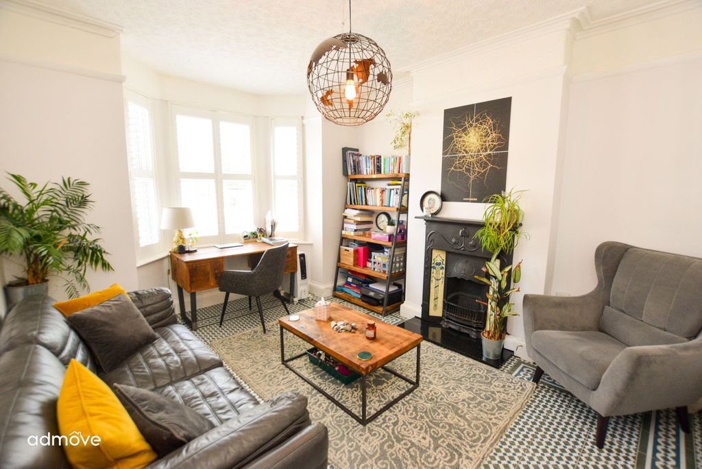 Property photo 2 of 33 Photo 11