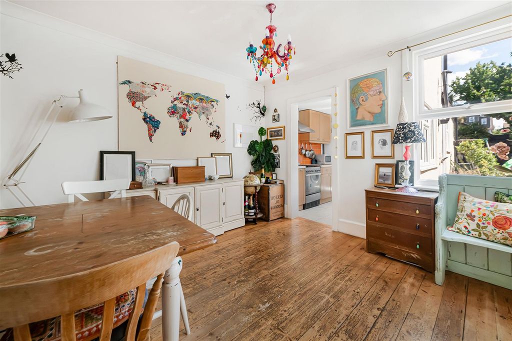 Property photo 3 of 15 16_89535.Jpg