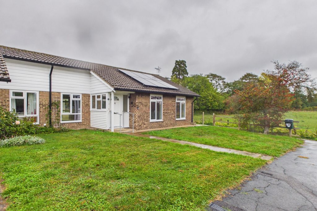 Property photo 1 of 18 Cam02519G0-Pr0497-Still018