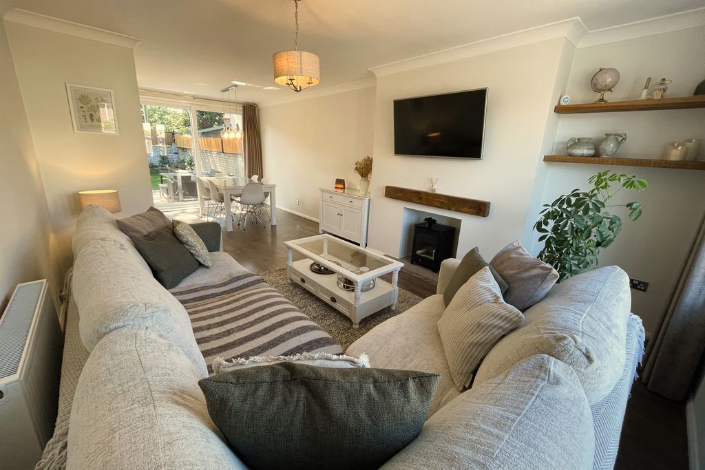 Property photo 3 of 25 6