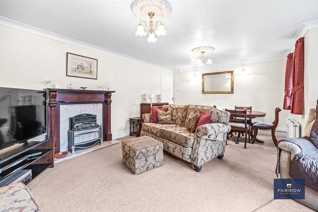 Property photo 2 of 27 Living Room