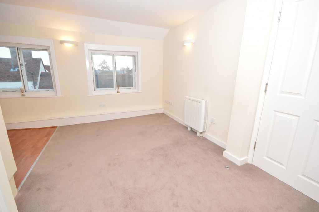 Property photo 3 of 5 Reception