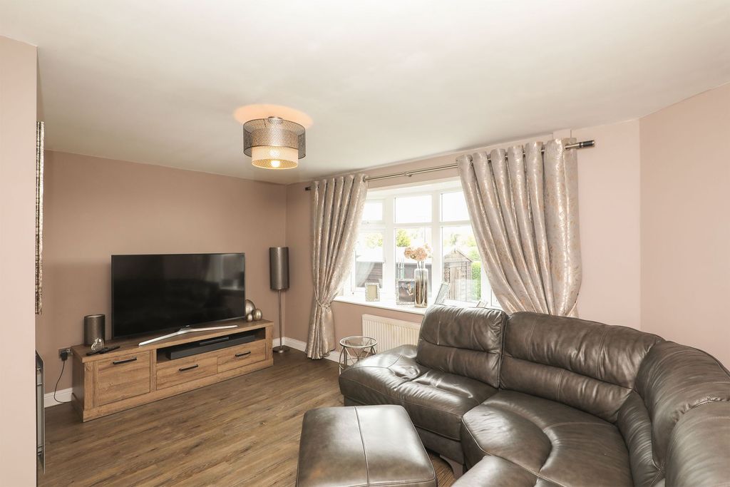 Property photo 3 of 22