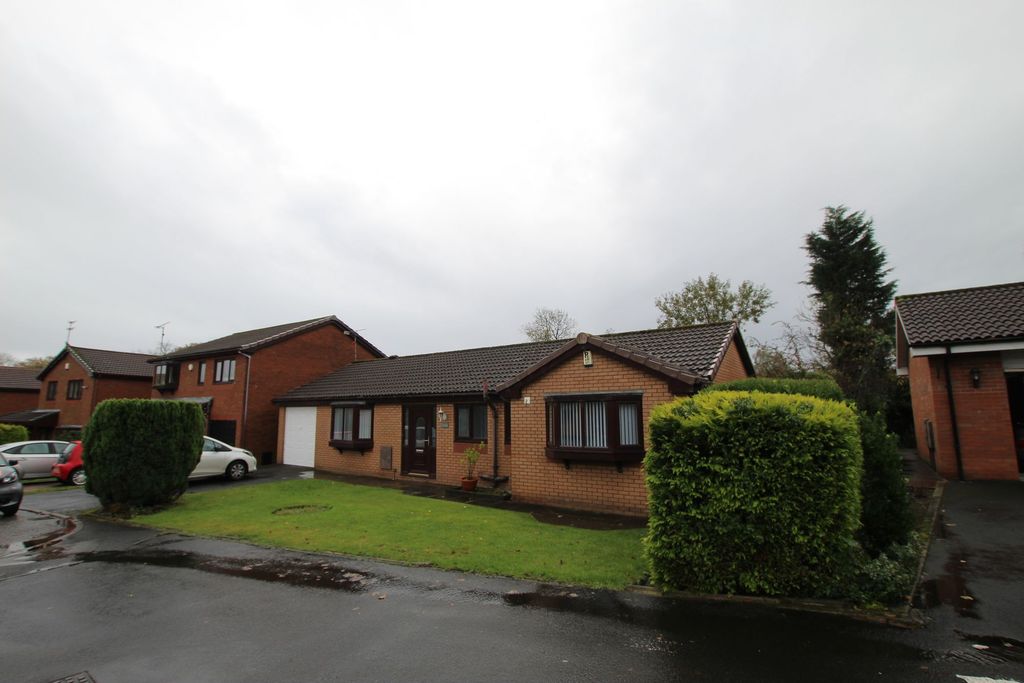 Property photo 2 of 21