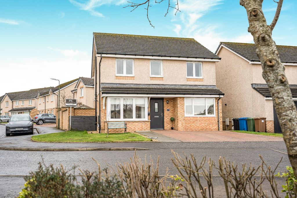 Property photo 1 of 45 4410072