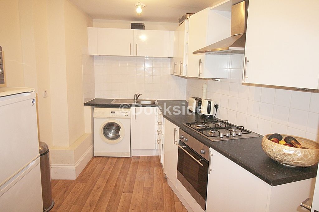 Property photo 1 of 5