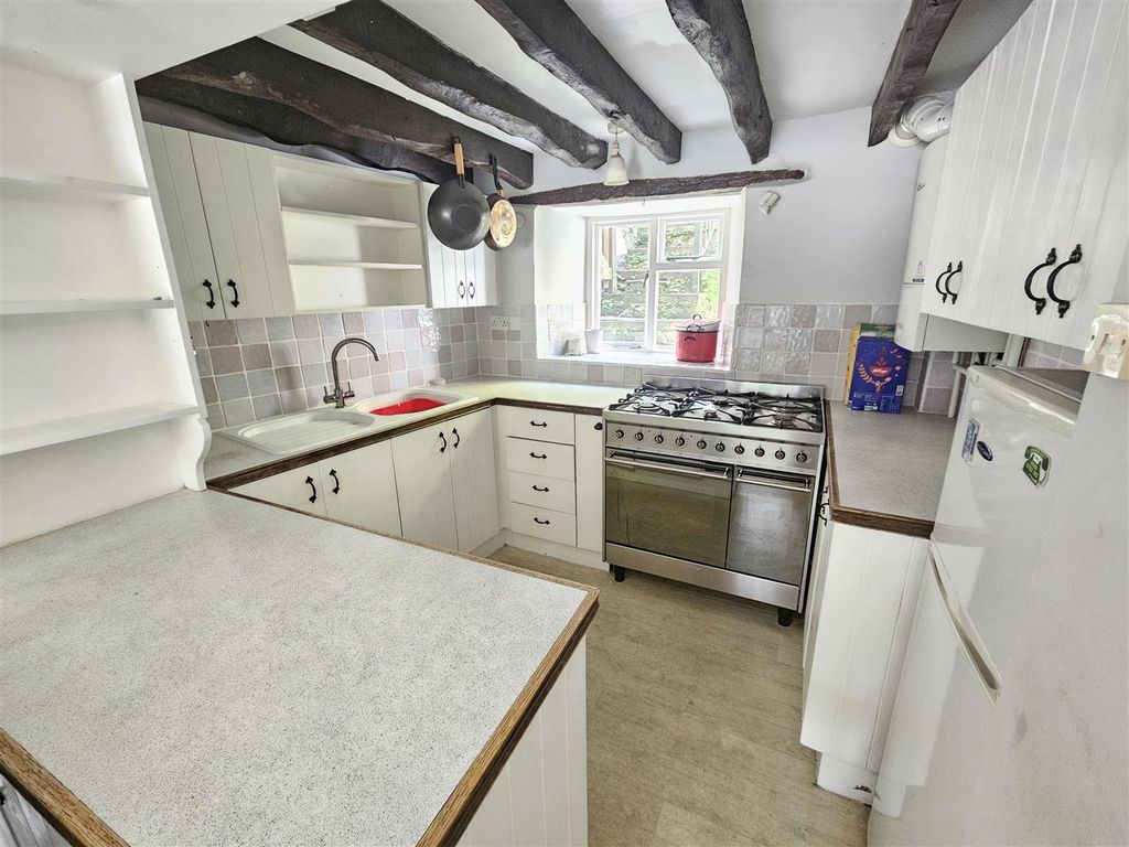 Property photo 2 of 21 Kitchen.Jpg