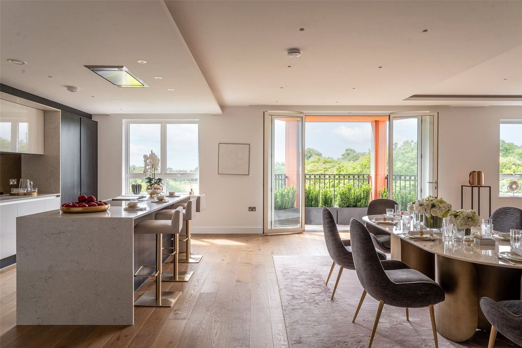 Property photo 1 of 14 Open Plan Living