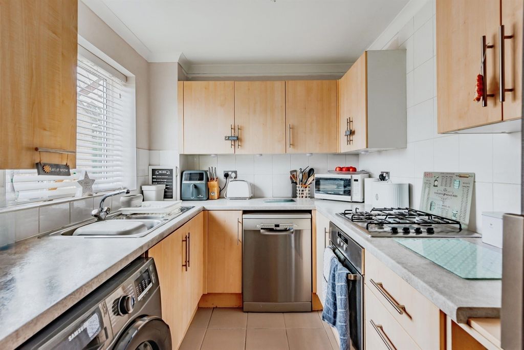 Property photo 3 of 15