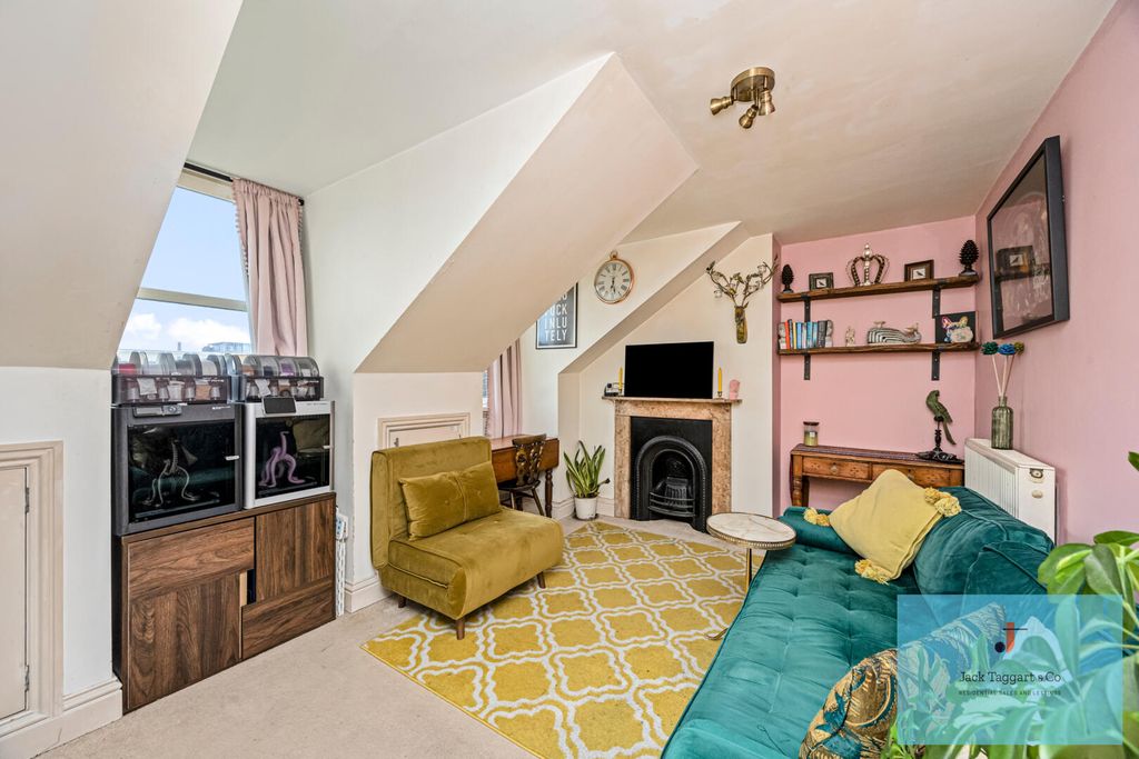 Property photo 2 of 19 Living Room