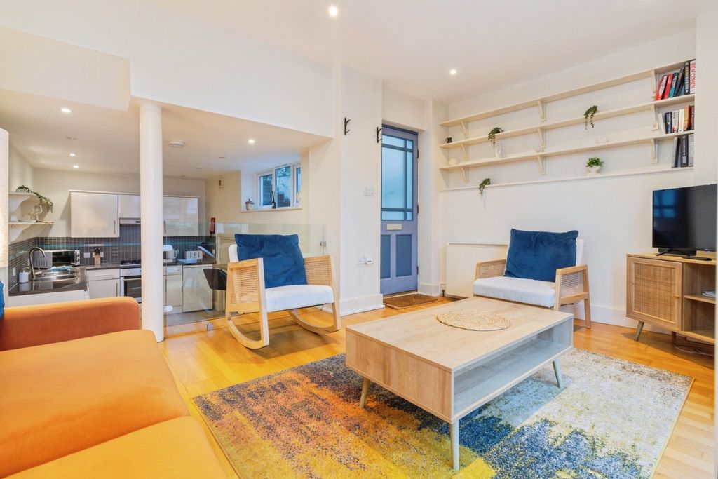 Property photo 3 of 10 Image 3