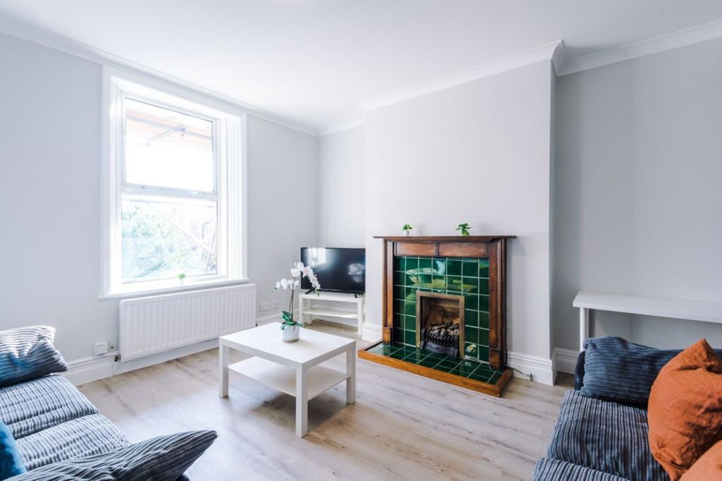 Property photo 3 of 15 201Or - Living Area