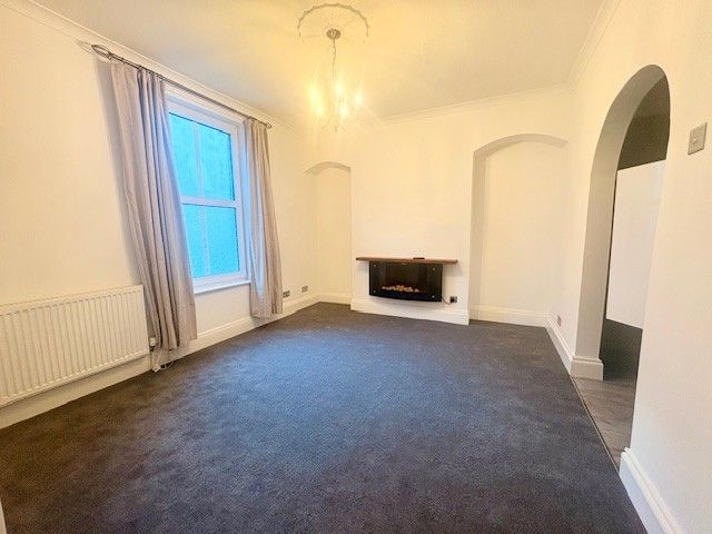 Property photo 2 of 20 Image