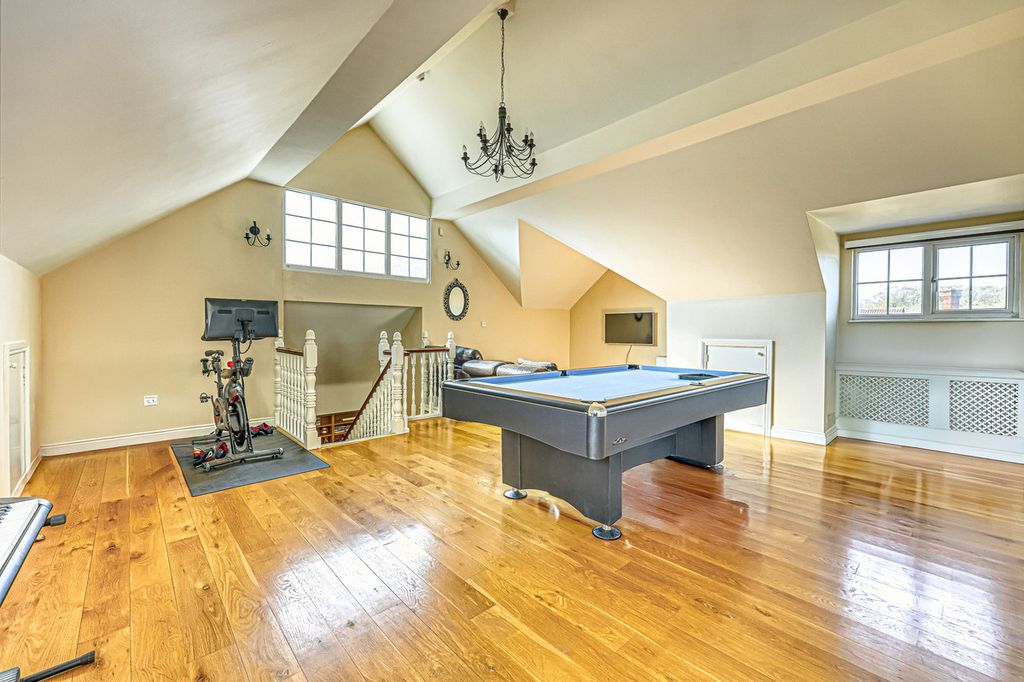 Property photo 3 of 30