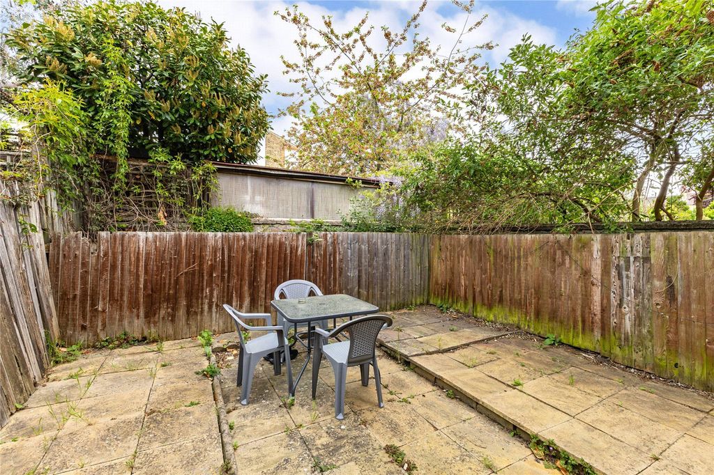 Property photo 1 of 5 Picture No. 11