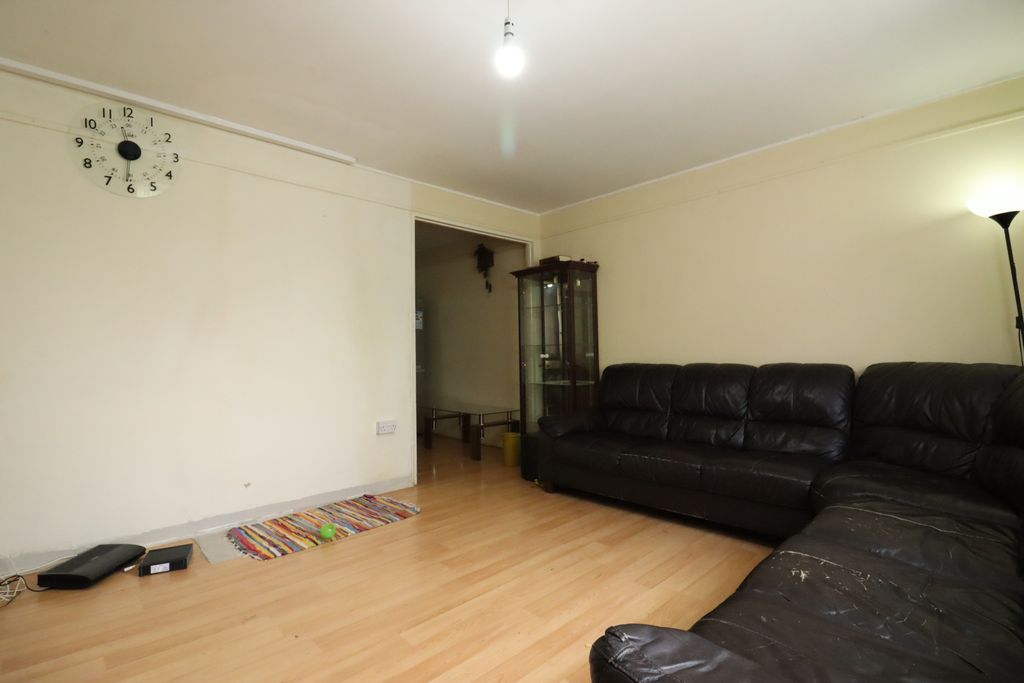 Property photo 3 of 13 Gallery