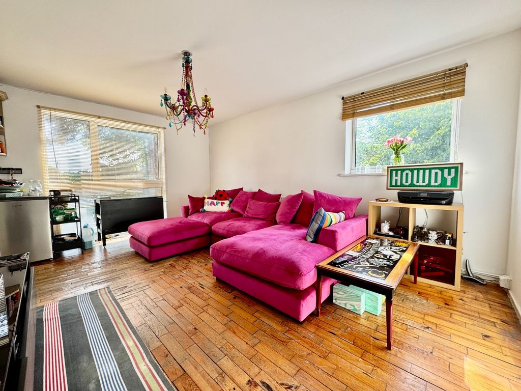Property photo 2 of 7 4457544