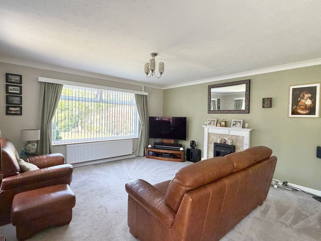 Property photo 3 of 23
