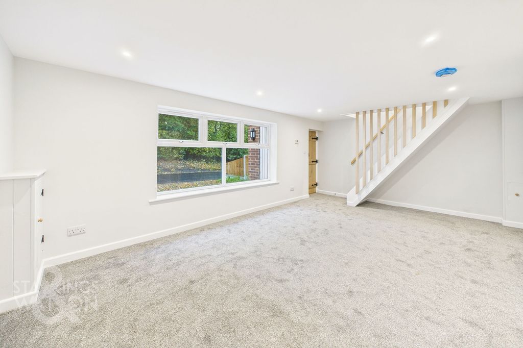 Property photo 3 of 26