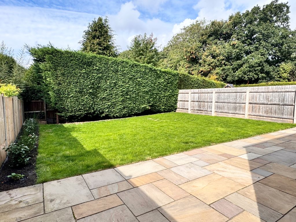 Property photo 2 of 20 Garden