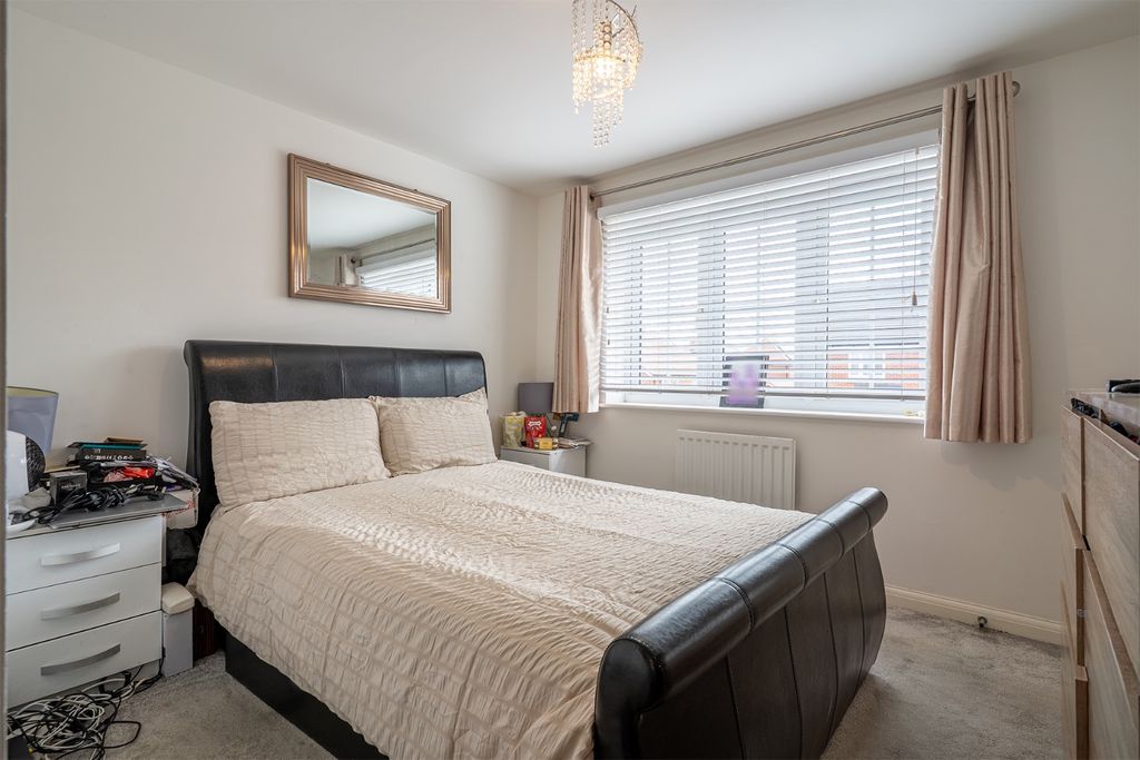 Property photo 3 of 18 5516914
