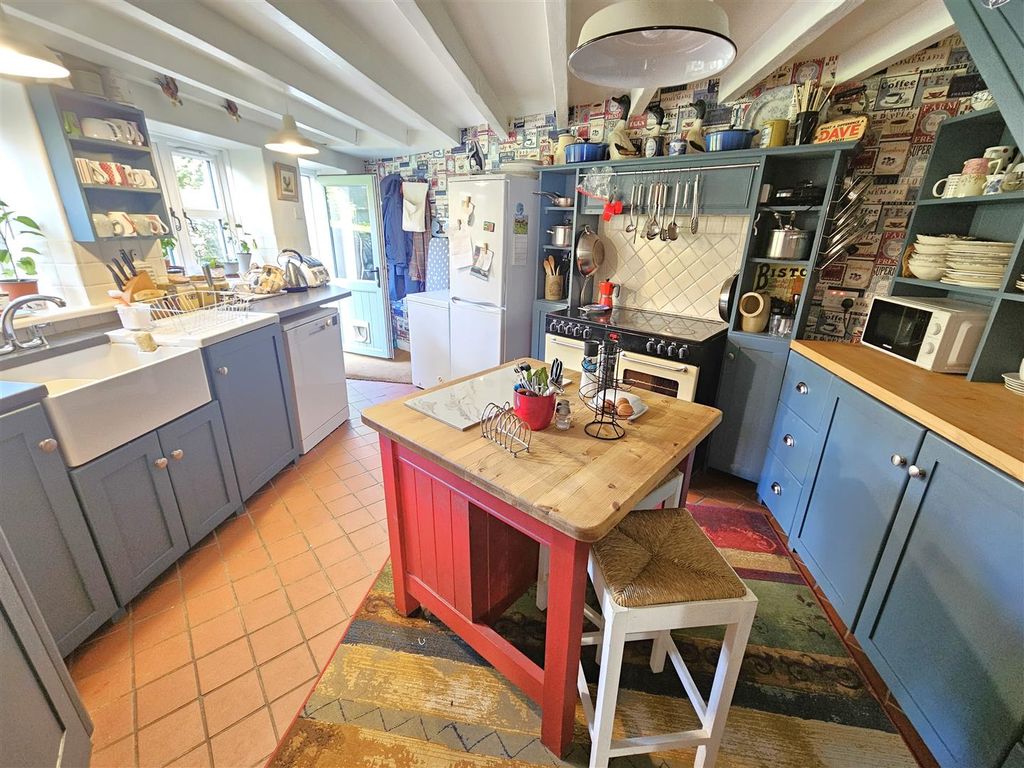 Property photo 3 of 19 Kitchen Breakfast Room.Jpg