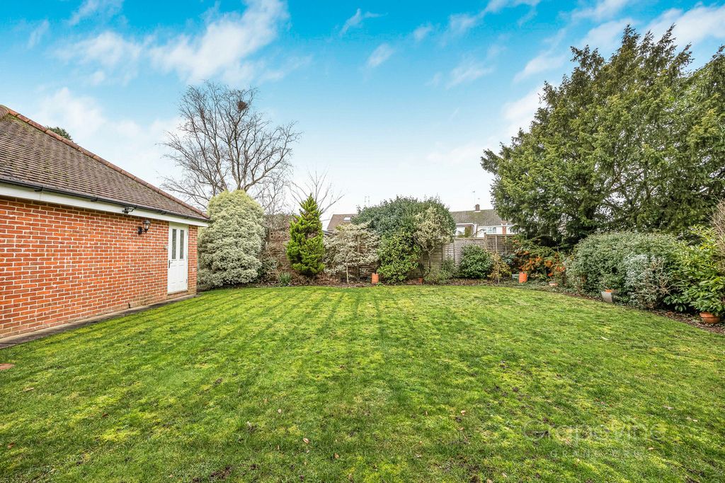 Property photo 3 of 42