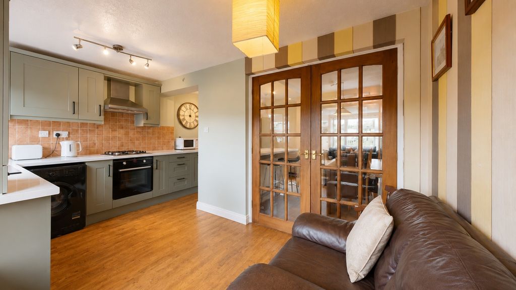 Property photo 1 of 30 5185520