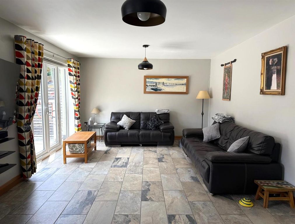Property photo 2 of 39 22.Jpg