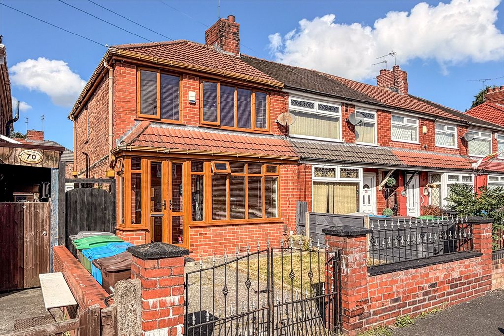 Property photo 1 of 17 External