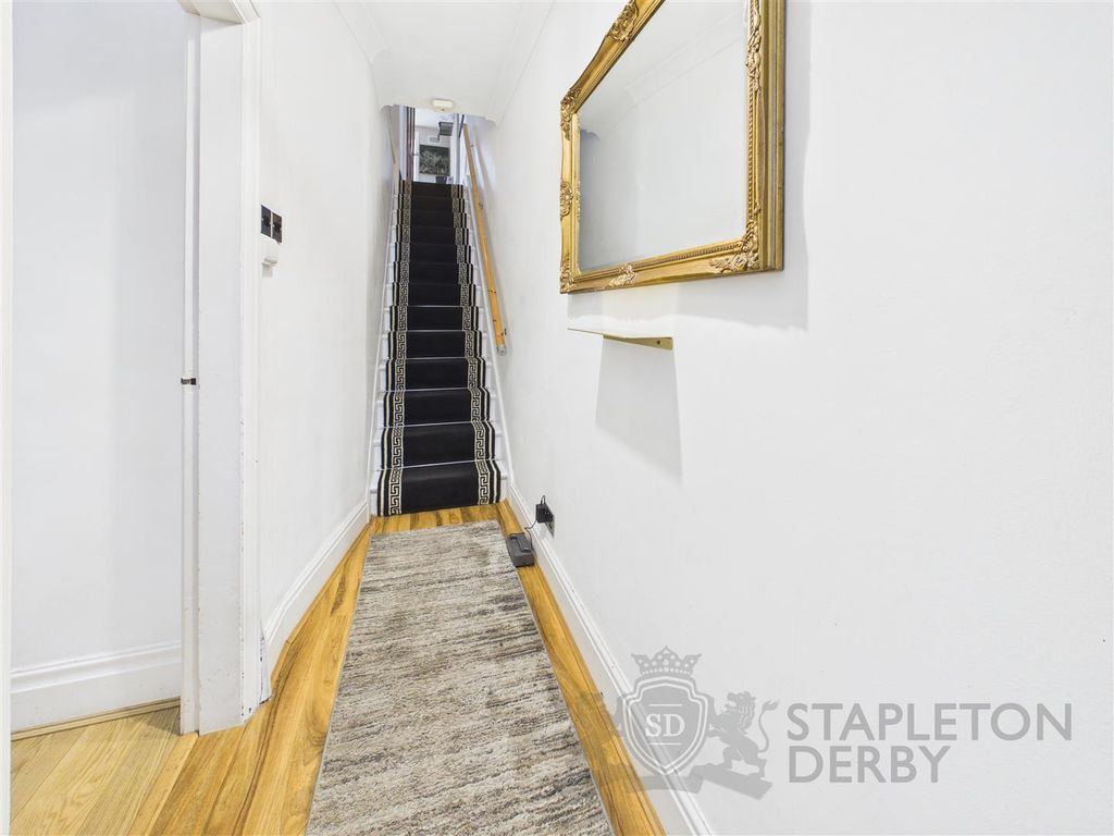 Property photo 2 of 24 Cam04709G0-Pr0331-Still004.Jpg