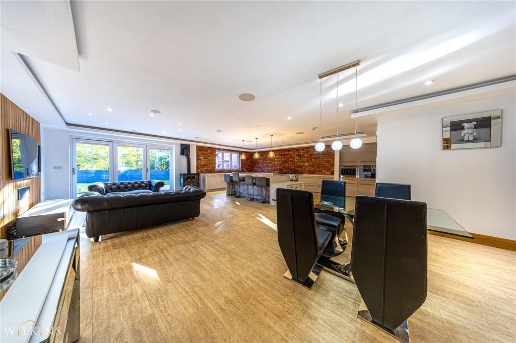 Property photo 3 of 51 Picture No. 20