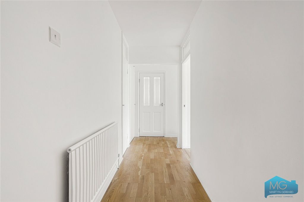 Property photo 2 of 11 Picture No. 12
