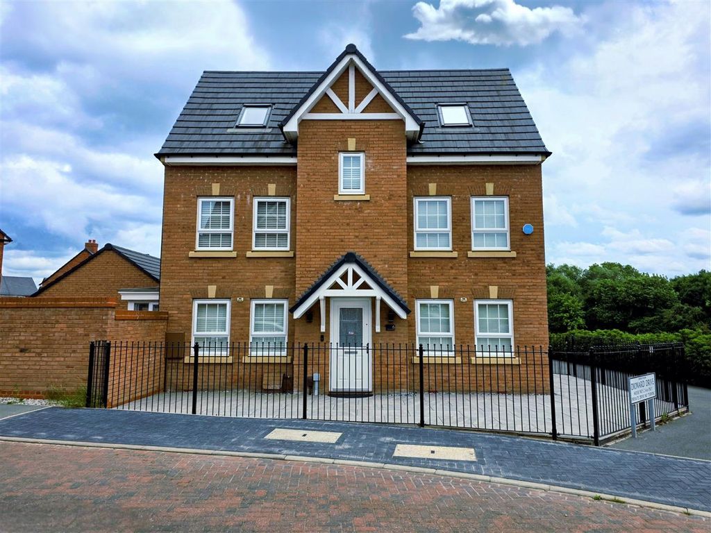 Property photo 1 of 20 Outside