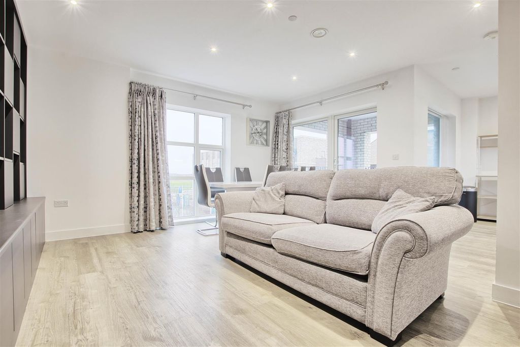 Property photo 3 of 21 Living Area 2.Jpg