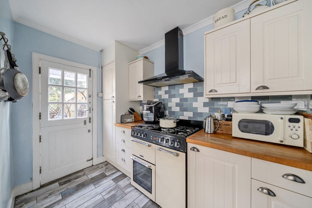 Property photo 3 of 19 Picture No. 01