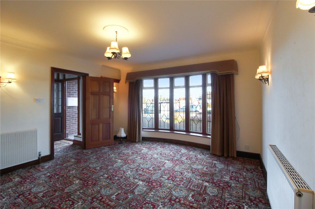 Property photo 2 of 21 Picture No. 02