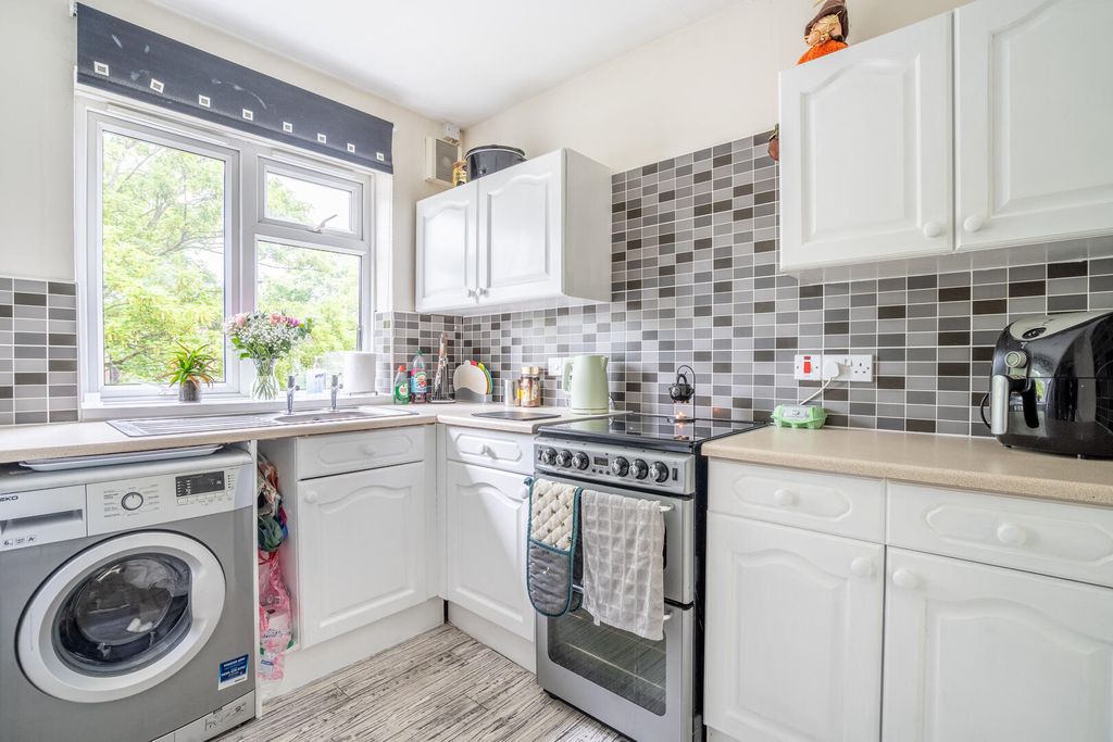 Property photo 1 of 12 Kitchen