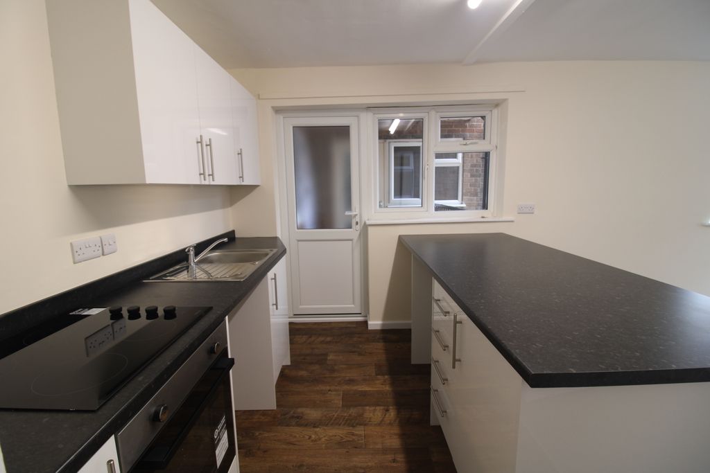 Property photo 3 of 7 Img_3498