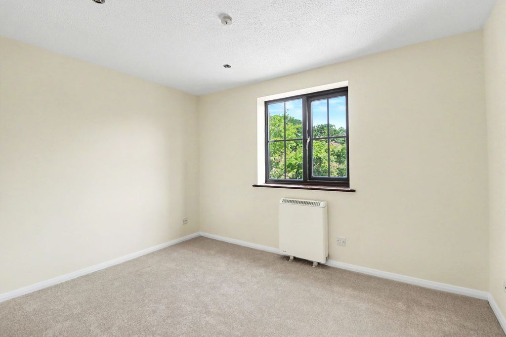Additional image 7 of 1 bed end terrace house for saleHaileybury Gardens, Hedge End SO30