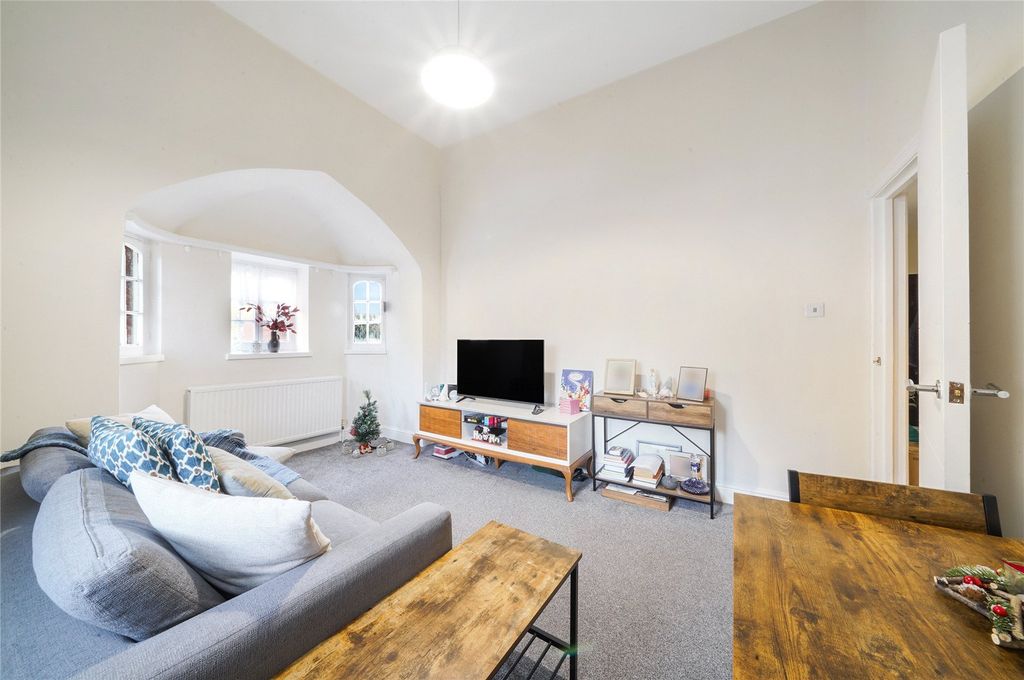 Property photo 2 of 15 Picture No. 27