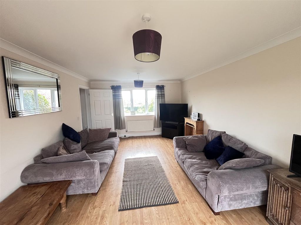 Property photo 3 of 6 Sitting Room