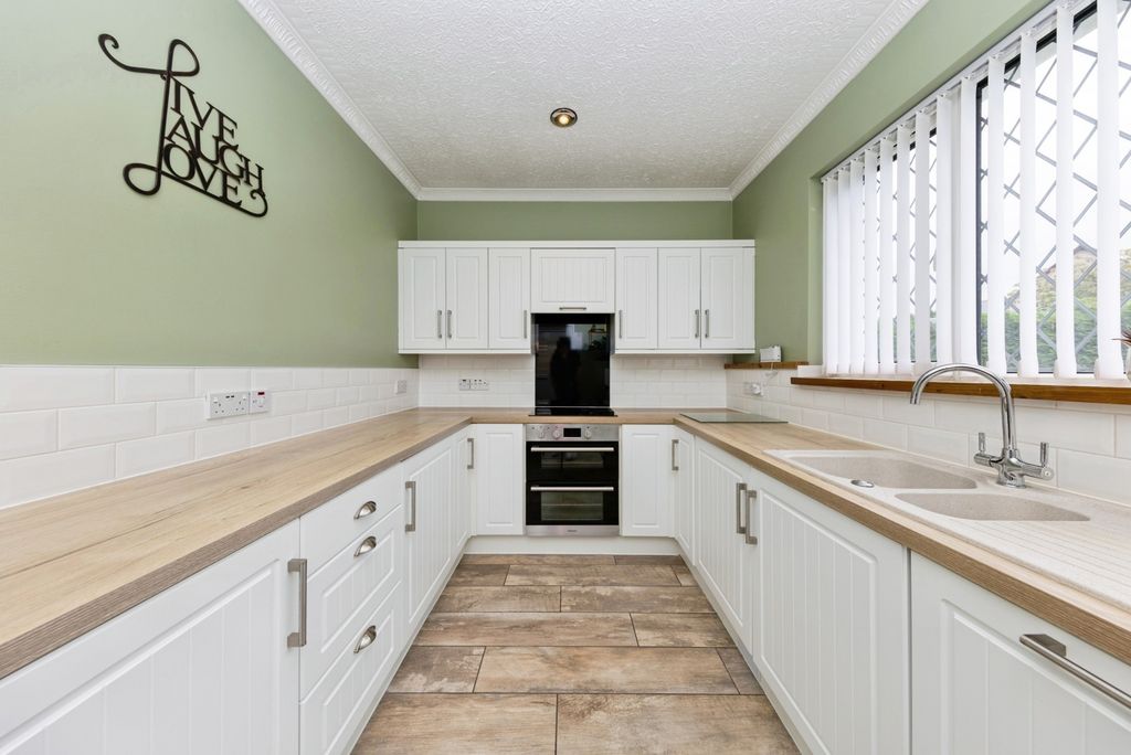 Property photo 2 of 26 Pbox-Img.Jpg