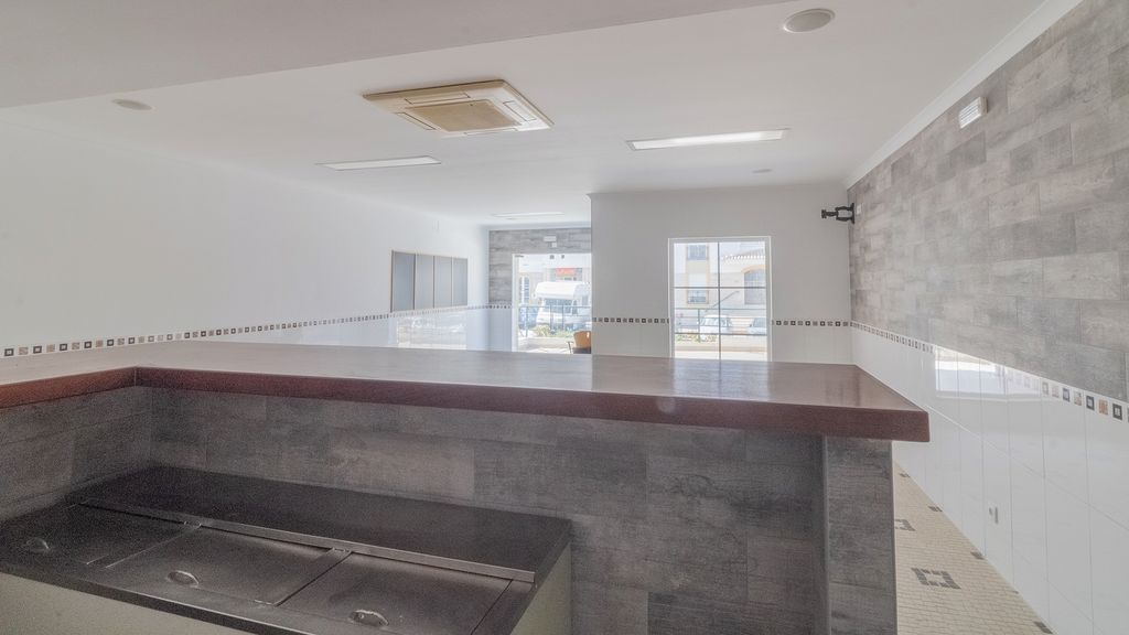 Property photo 1 of 27