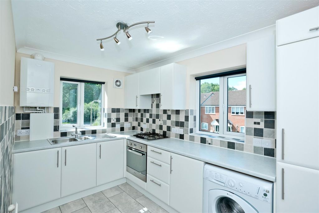 Property photo 2 of 8 810_0034.Jpg