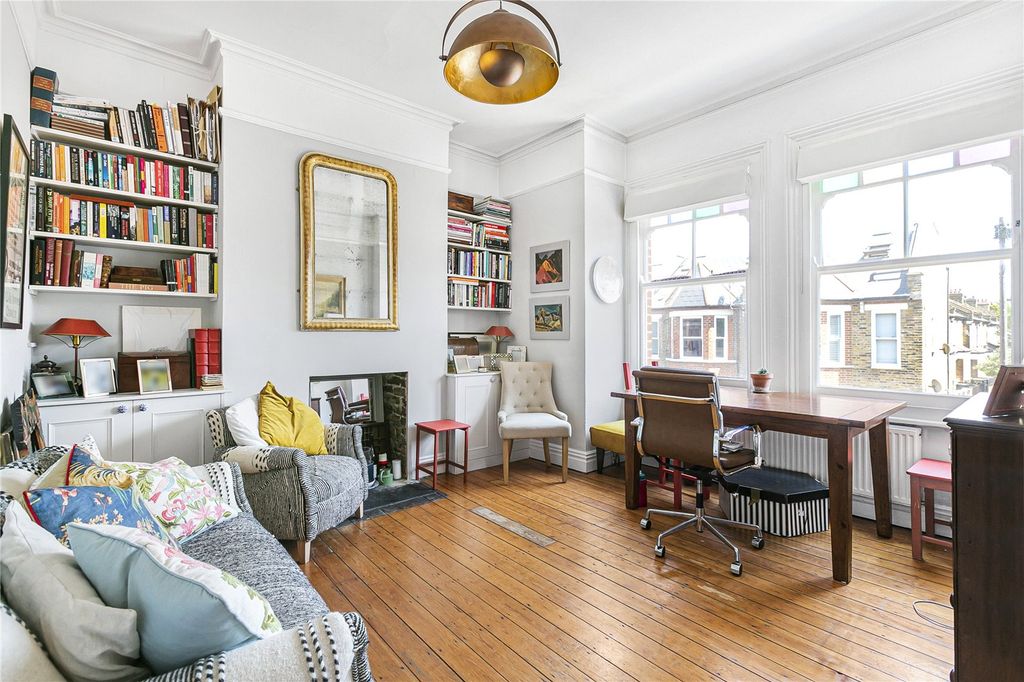 Property photo 2 of 16 Picture No. 01